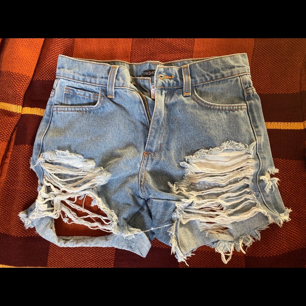 Fashion Nova Distressed shorts